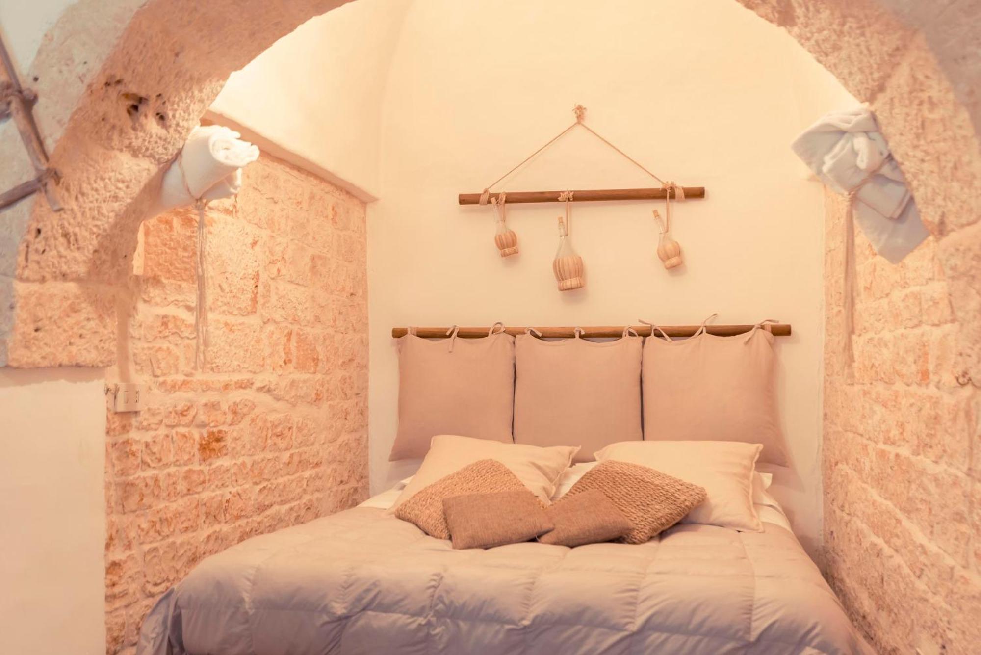 Trulli Antichi Mestieri - Widespread Trulli In The Historic Center Bed & Breakfast Alberobello Exterior photo