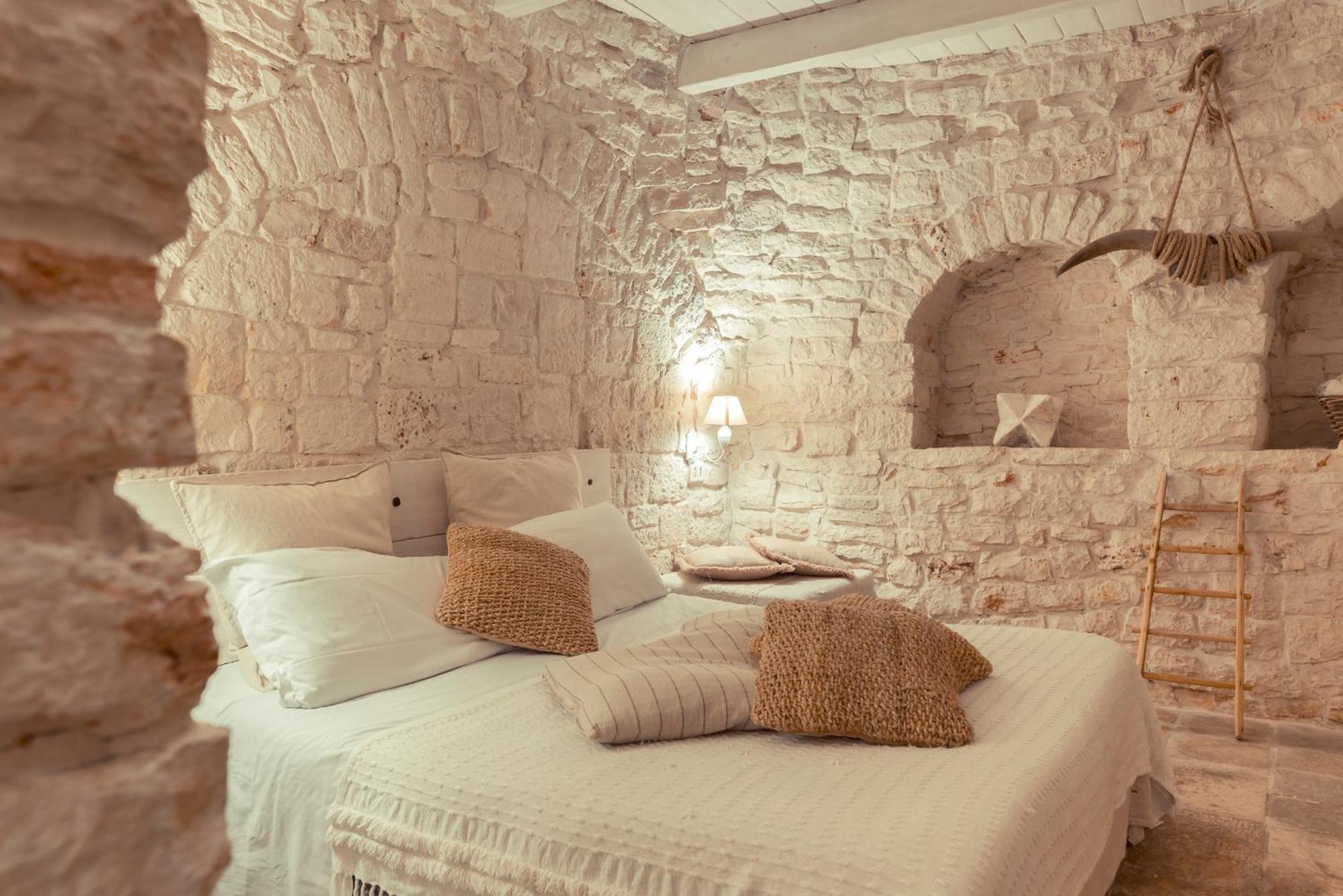 Trulli Antichi Mestieri - Widespread Trulli In The Historic Center Bed & Breakfast Alberobello Exterior photo