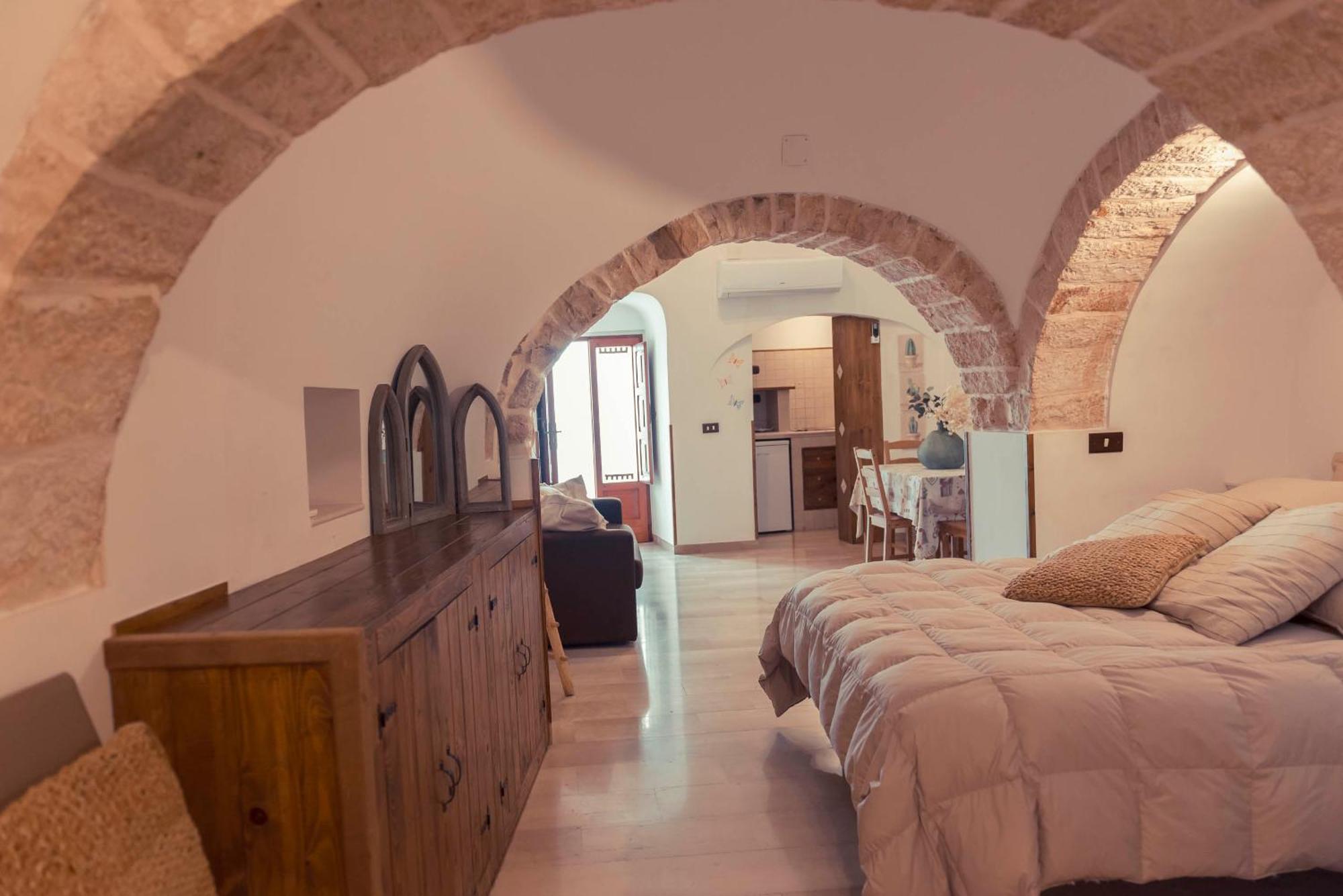 Trulli Antichi Mestieri - Widespread Trulli In The Historic Center Bed & Breakfast Alberobello Exterior photo