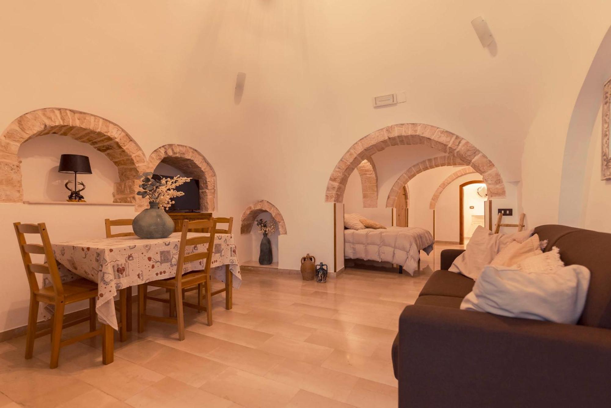 Trulli Antichi Mestieri - Widespread Trulli In The Historic Center Bed & Breakfast Alberobello Exterior photo