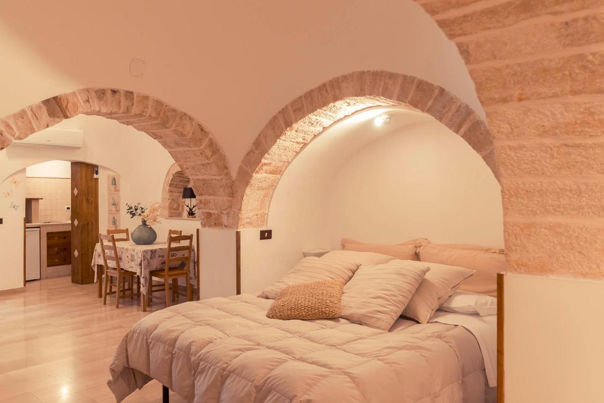 Trulli Antichi Mestieri - Widespread Trulli In The Historic Center Bed & Breakfast Alberobello Exterior photo