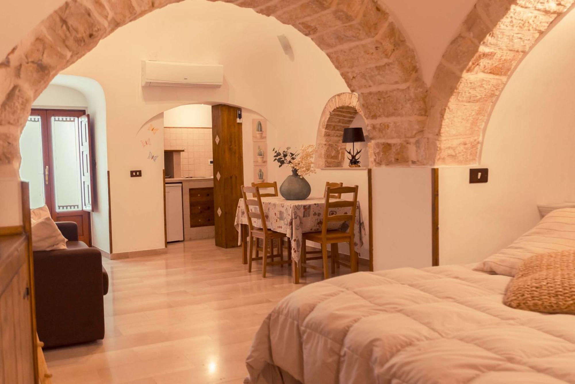 Trulli Antichi Mestieri - Widespread Trulli In The Historic Center Bed & Breakfast Alberobello Exterior photo