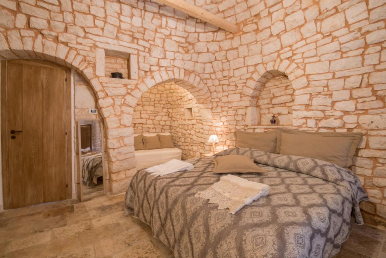 Trulli Antichi Mestieri - Widespread Trulli In The Historic Center Bed & Breakfast Alberobello Exterior photo