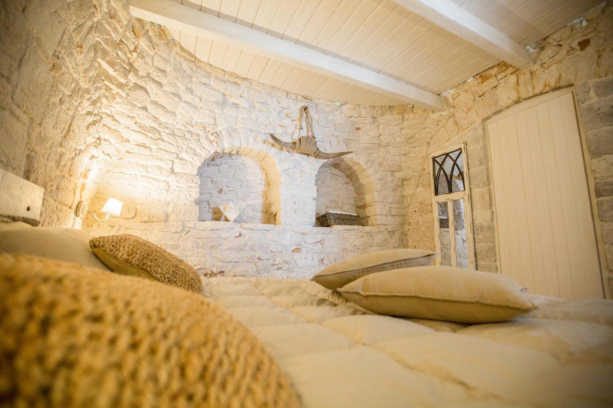 Trulli Antichi Mestieri - Widespread Trulli In The Historic Center Bed & Breakfast Alberobello Exterior photo